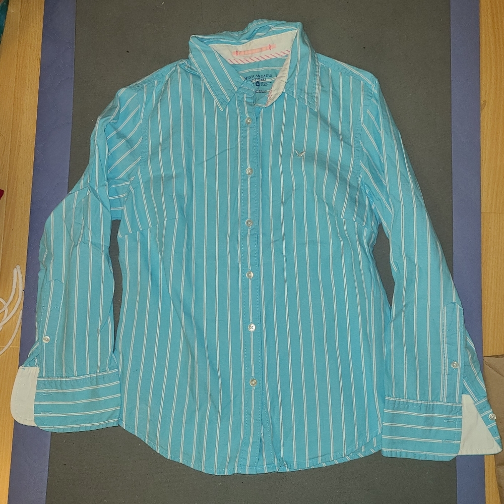 Size 0 American eagle button down 3/4 sleeve